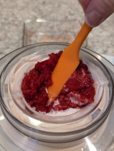 Strawberry ice cream (100)